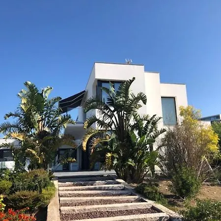 Essencia Villa *